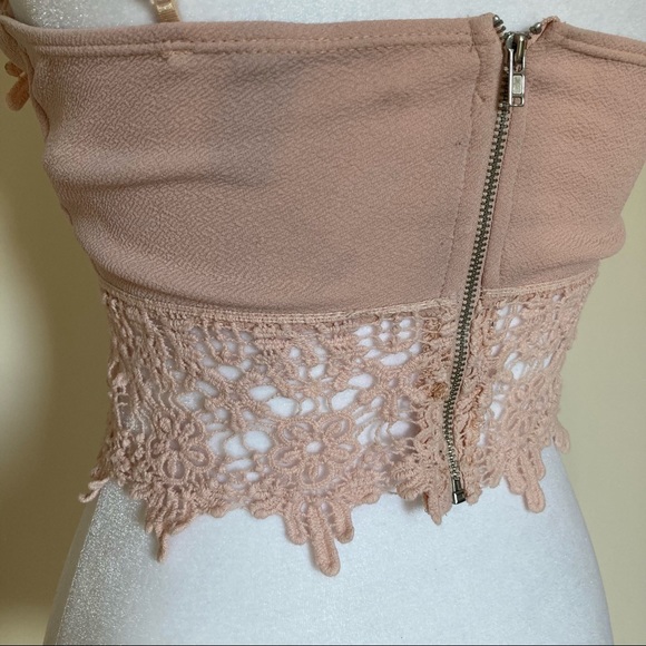 Windsor Blush Lace Crop Top size Small - Picture 4 of 7